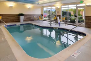 Fairfield Inn & Suites by Marriott Plymouth White Mountains - Piscina