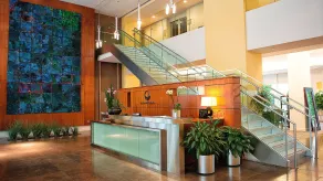 Crystal Quarters Furnished Apartments- Concord - Lobby