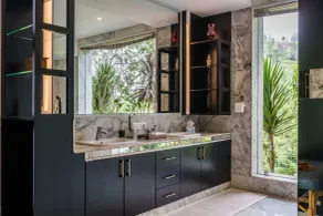 ama Stays & Trails Bloomsville - Bathroom