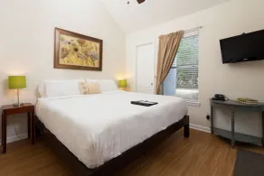 Cypress Creek Cottages - Rom
