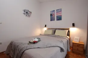 VILLA NIKOLA Ferienwohnung mit 1 Schlafzimmer mit Terrasse (Sanja) - Zimmer