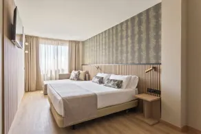 Acta Pirámides - Room
