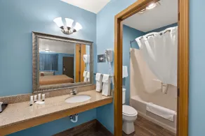 Americas Best Value Inn-Celina - Badezimmer