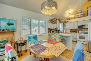 Private Beach Access! Lake Michigan Family Getaway - Innenbereich