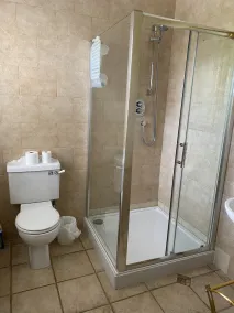 The Hall Farm Bed And Breakfast - Bathroom