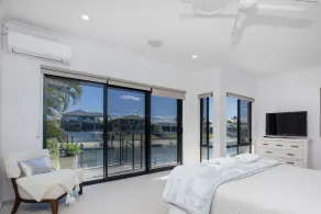 Maureen Waterfront Beach House - Quarto