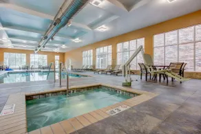 Holiday Inn & Suites Lafayette North by IHG - Piscine