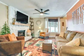 Private Hot Tub & Deck: Gaylord Family Home! - Innvendig