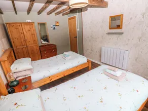2 Strand Cottages - Camera