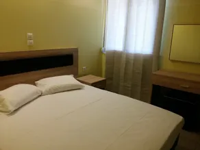 Petries Studios - Room