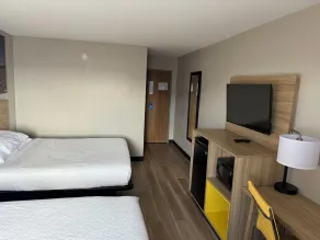 Days Inn by Wyndham Muncie -Ball State University - Chambre