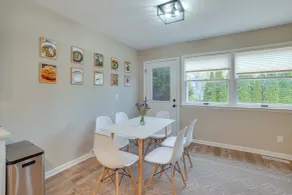 Modern Urbana Home: 2 Mi to University of Illinois - Intérieur