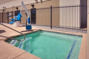 Holiday Inn Express & Suites Phoenix West - Buckeye by IHG - Basseng