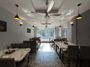 Aamod Feather Touch - Nainital - Restaurant