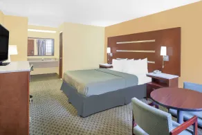 Days Inn by Wyndham Fayetteville - Zimmer