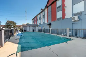 Best Western Plus Jackson Downtown Coliseum - Piscine