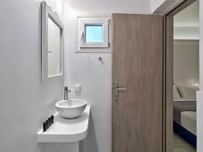 Villa Irini - Bathroom