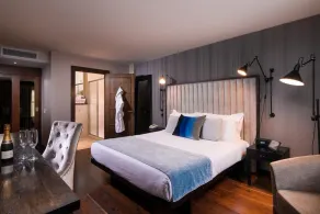 The Twelve Hotel - Chambre