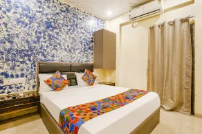 FabHotel The United - Camera