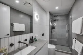 KT Apartments - Bathroom