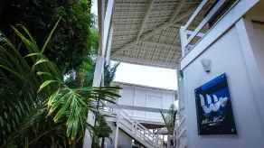 White Wind Resort - Interior entrance