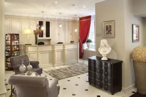 Hôtel des Comédies - Sitzecke in der Lobby