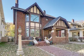 Historic Home Overlooking Central Riverside Park! - Interiør
