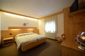 Hotel Compet - Habitación