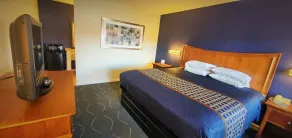 Economy 7 Inn- Newport News - Habitación