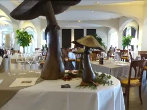 LE H - Hotel & Restaurant - Restaurant