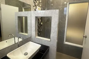2M Place Apartment - Bathroom