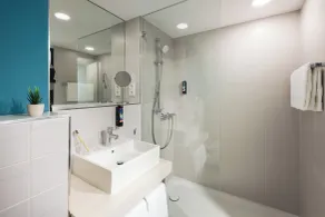 Holiday Inn - the niu, Seven Dusseldorf Ost by IHG - Salle de bain