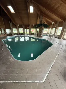 Ameristay Inn & Suites - Pool