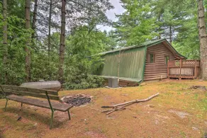 Deck & Private Hot Tub! Maggie Valley Mtn Cabin - Interiør