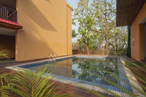 Aavaas Hill Resort - Pool