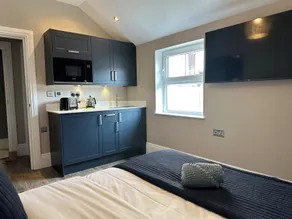 Central Studios - Room