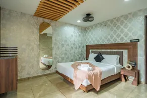 Alaya Stays Imperial Serenia 3-BHK with Common Pool & Garden Near Karla Cavs and Bhushi Dam - Værelse
