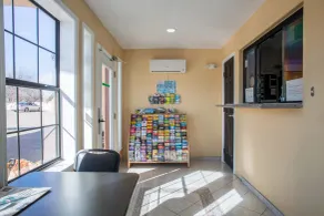 Pinn Road Inn and Suites Lackland AFB and Seaworld - Lobby