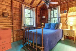 Southold Cottage w/ Patio & Grill - Walk to Beach! - Interiør