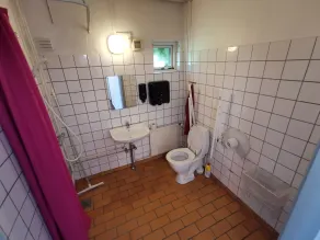 Frederiksværk Camping & Hostel - Badeværelse