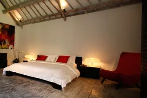 Villa Infinity Bali es una propiedad de 5 estrellas, 8 habitaciones con baño privado. - Habitación