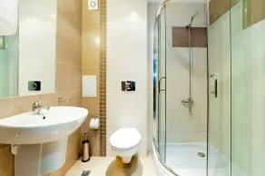 Cornelia Deluxe Residence - Badrum