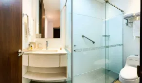 Quo Quality Hotel - Bathroom