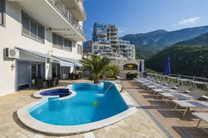 Montelux Apartments - Pool