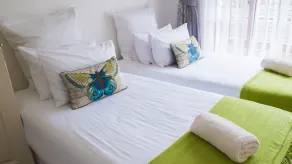 Lincoln Cottages BnB & Self-Catering - Room