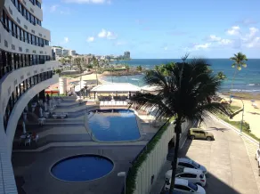 Belo apartamento Ondina Apart - Pool