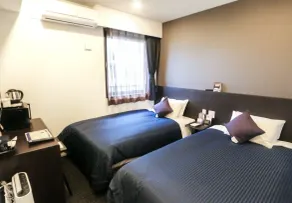 HOTEL LiVEMAX Yokohama Stadium Mae - Rum