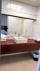 Botanical Hamilton - Bathroom