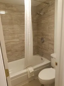 Country Inn & Suites by Radisson, Chicago-Hoffman - Baño