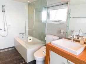 Yuuki Toride Chalet - Bathroom